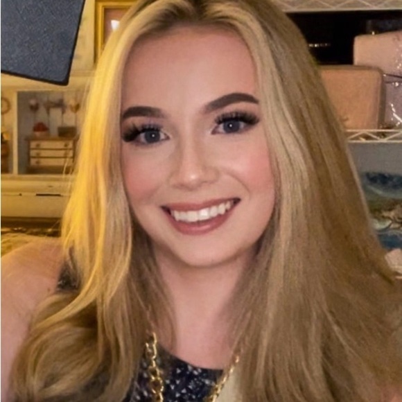 Women’s Lash Kit - Picture 2 of 7